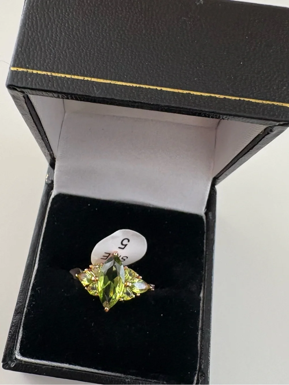 Bomb Party Aug26 Virgo Vibes Ring RG60422 Peridot Rose Gold Plating